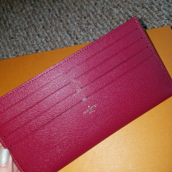 Louis Vuitton Handbags - Louis Vuitton wallet